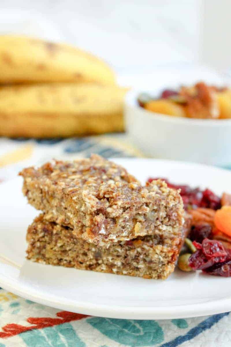 These Smart Bars are my favorite Weight Watchers Breakfast Bars recipe.  Try one of my favorite Weight Watchers breakfast ideas today.