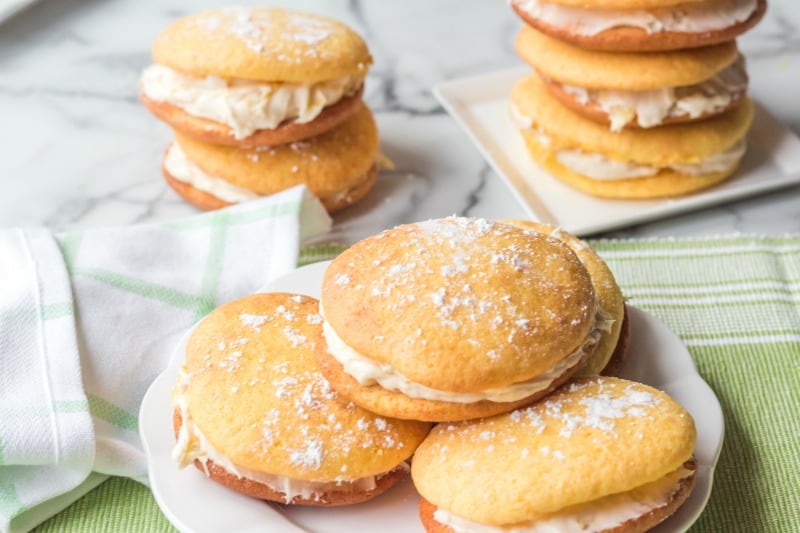 Pineapple whoopie pies with cake mix and a cream cheese filling