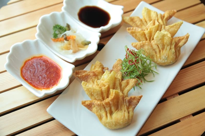 crab rangoon and other Chinese appteziers