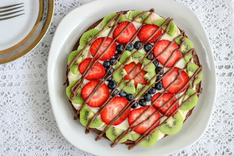 Dessert Fruit Pizza Recipe with Brownie Chocolate Chip Crust