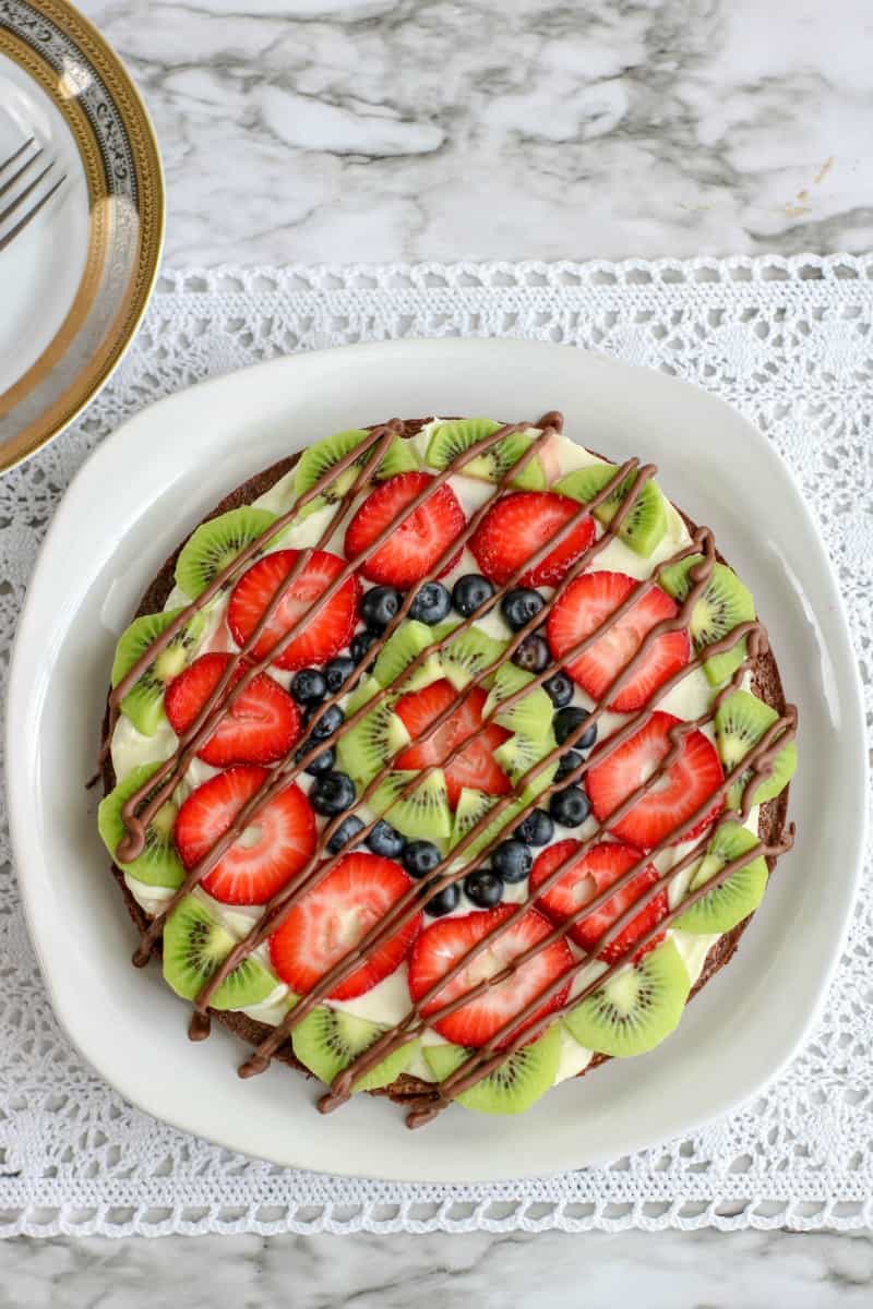 Dessert Fruit Pizza Recipe with Brownie Chocolate Chip Crust