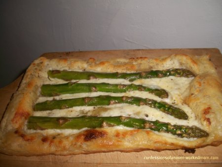 Asparagus recipe - Asparagus & parmesan pastries