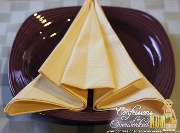 Fancy napkin folding ideas for the holidays