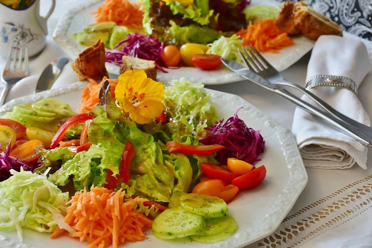 Make Your Own Salad Dressing - Raspberry Vinaigrette