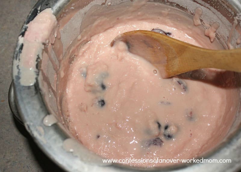 How to make frozen yogurt - Dark Cherry Cafe Latte Frozen Yogurt recipe