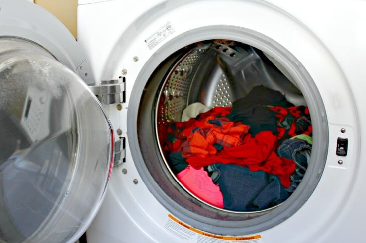 Wondering how to clean a LG All In One Washing Machine (front load)? Check out these tips to clean your front load washer from LG.