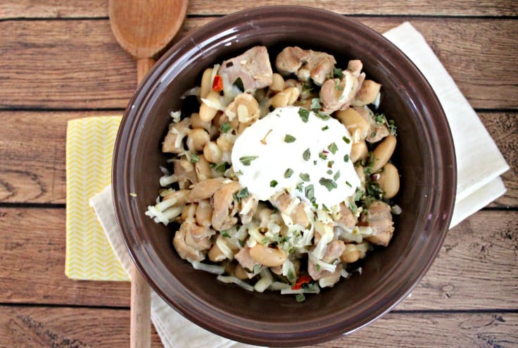 White chicken chili with sour cream #CansGetYouCooking