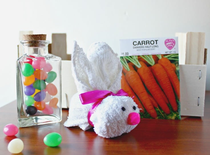 Easy Easter Crafts: Washcloth Bunny