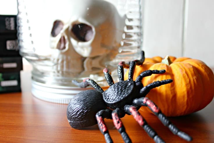 Easy and quick dollar store Halloween ideas