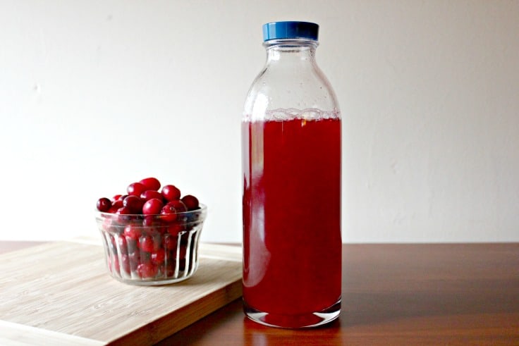 Easy homemade fresh cranberry juice in 20 minutes
