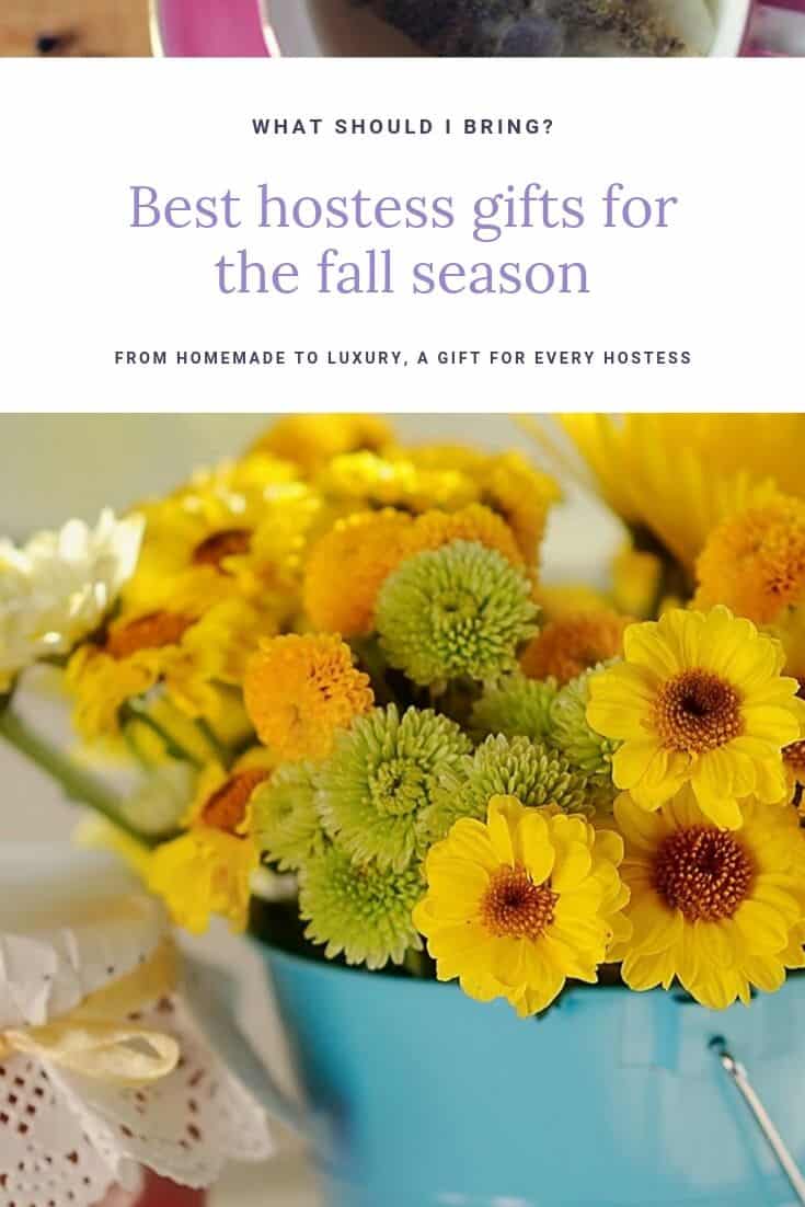 To take the stress out of finding the perfect hostess gifts for the fall season, Here are ideas for homemade hostess gifts, luxury hostess, gifts and more. #gifts #giftideas #hostessgifts #etiquette