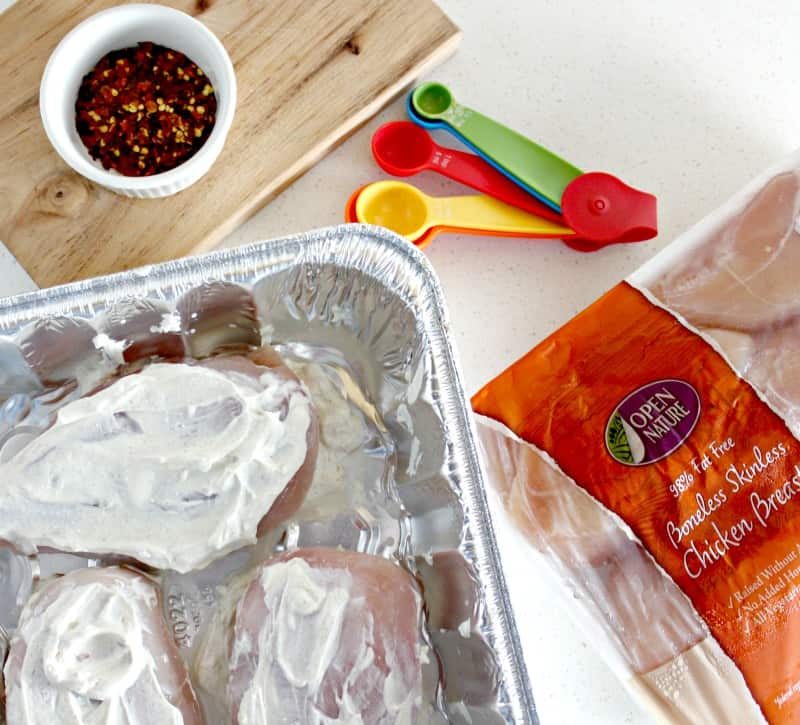 How to Marinate Chicken With Yogurt for the Grill