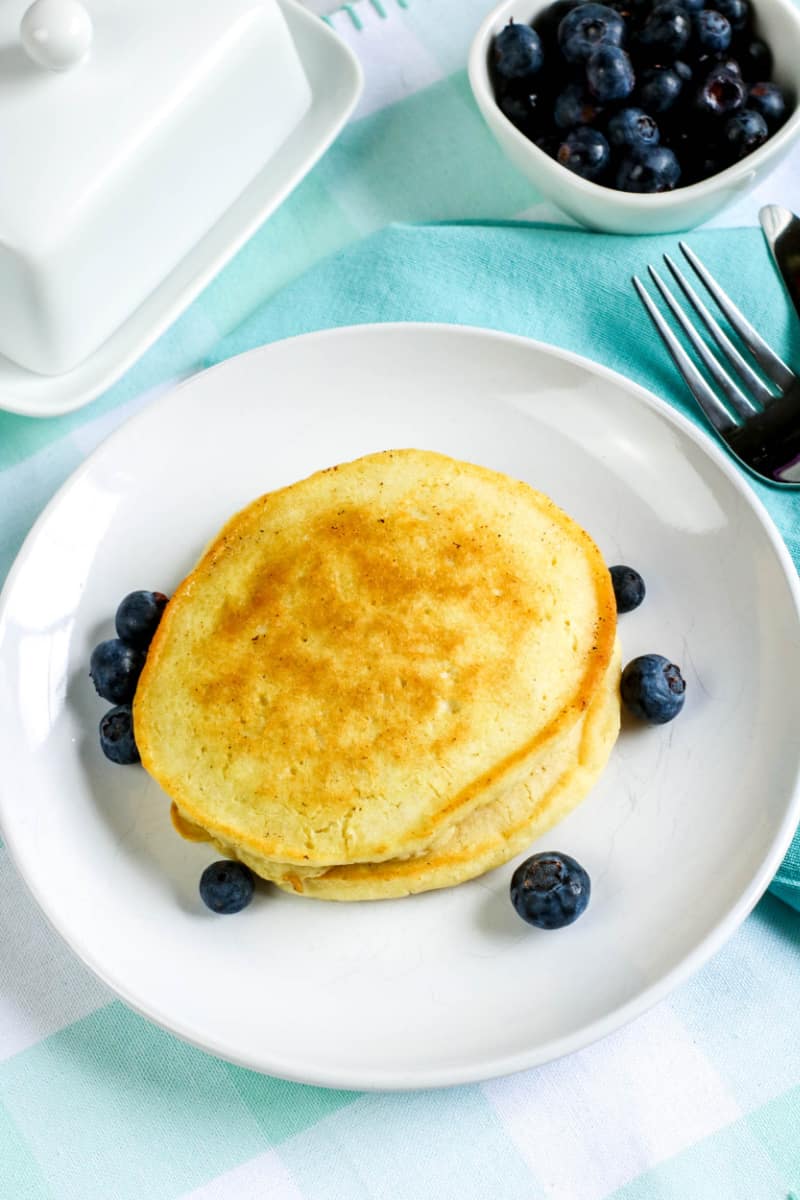 Are you wondering how to make pancakes with olive oil? Try this easy pancake recipe with extra virgin olive oil for the fluffiest flapjacks ever.