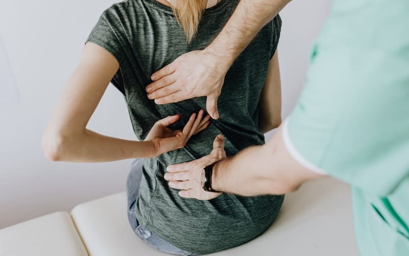 If you're looking for natural shoulder pain relief, check out these tips for how to help shoulder pain and other aches.
