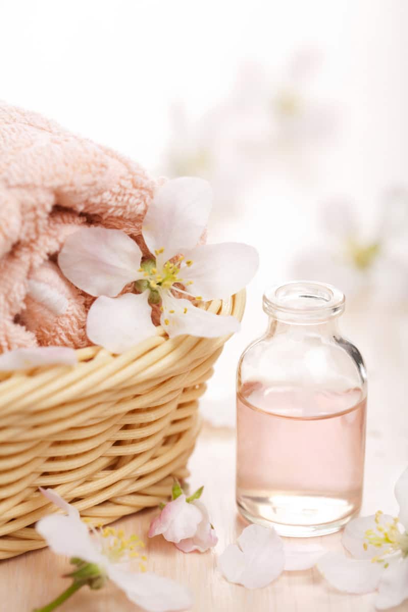 These spring essential oil blends are the perfect way to scent your home naturally. Try these spring diffuser blends today for a new scent in your home.
