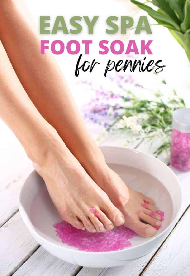 Have you ever tried a vinegar and baking soda foot soak? Skip the spa and remove excess dead skin cells with this homemade foot soak.