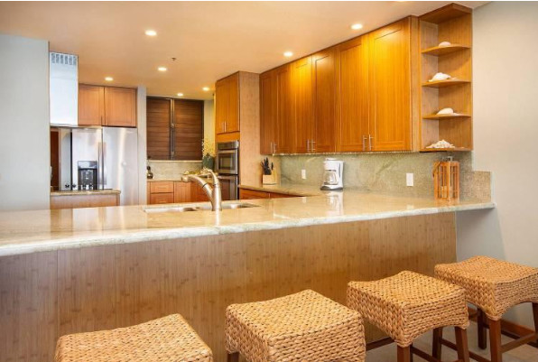 maui condo kitchen